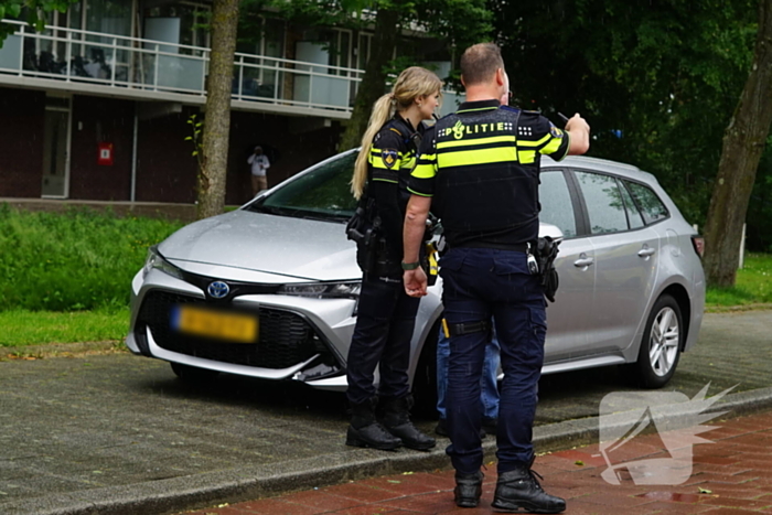 Scooterrijder naar het ziekenhuis na aanrijding