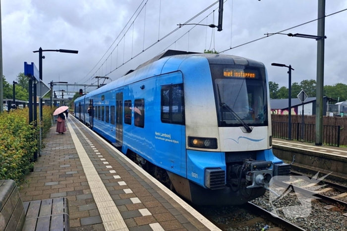 Geen treinen op station Barneveld Centrum door losse bovenleiding