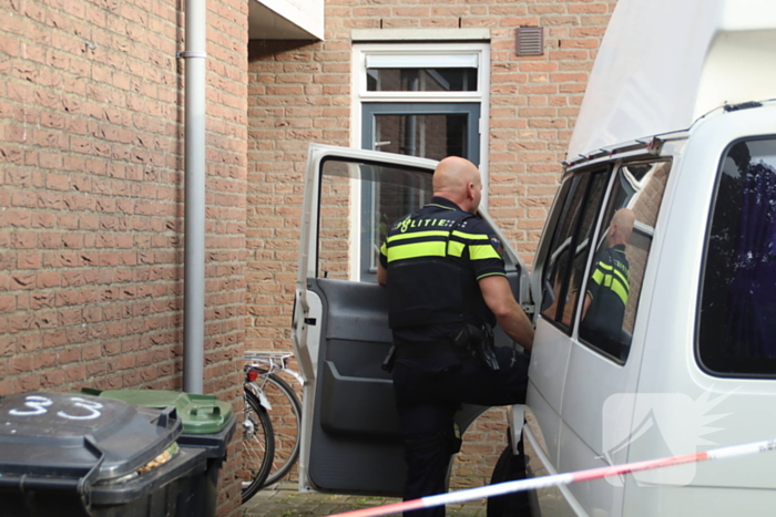 Politie valt woning binnen na mogelijke bedreiging met vuurwapen