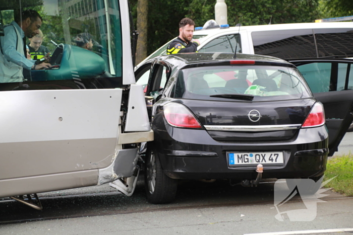 Tram in botsing met personenauto