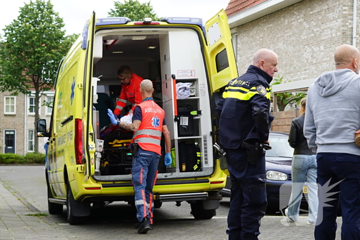 Automobilist rijdt persoon aan op electrische step