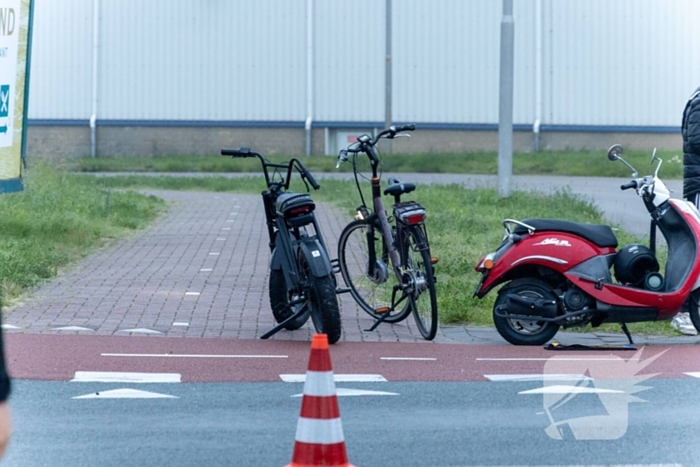 Opzittenden fatbike gewond bij botsing met auto