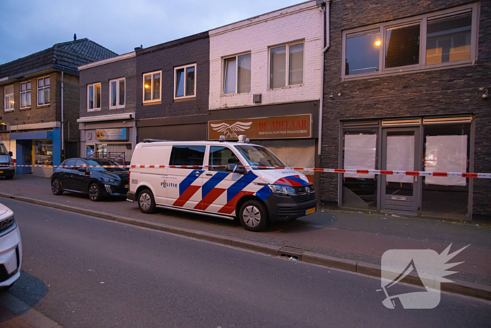 Specialistisch politieteam valt horecazaak binnen