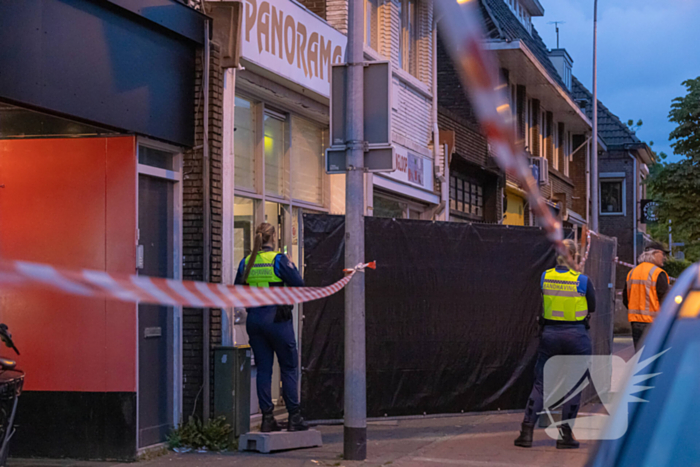 Specialistisch politieteam valt horecazaak binnen