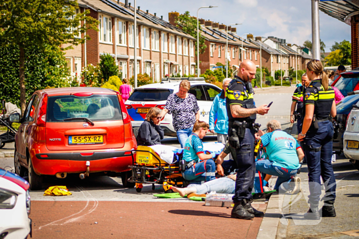 Fietser zwaargewond bij aanrijding met auto