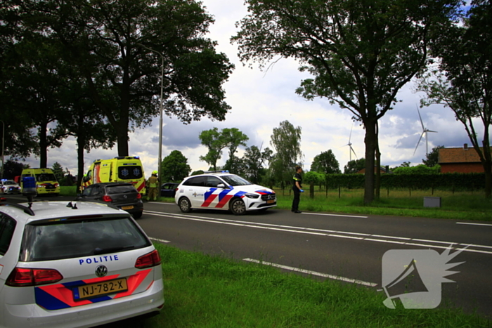 Automobilist zwaargewond na eenzijdig ongeval