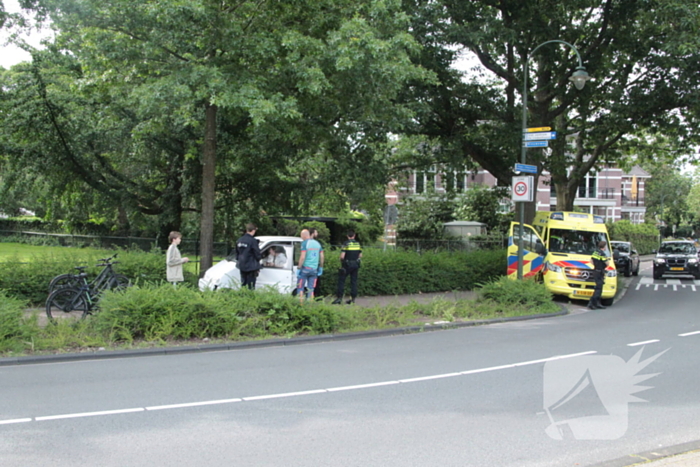 Brommobiel klapt op fietser