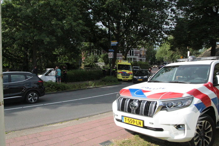 Brommobiel klapt op fietser