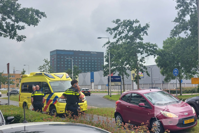 Fietser gewond bij botsing met auto