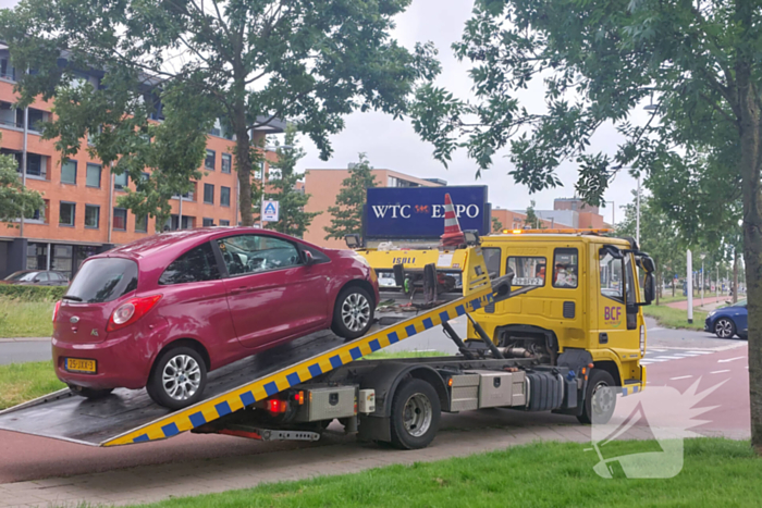 Fietser gewond bij botsing met auto