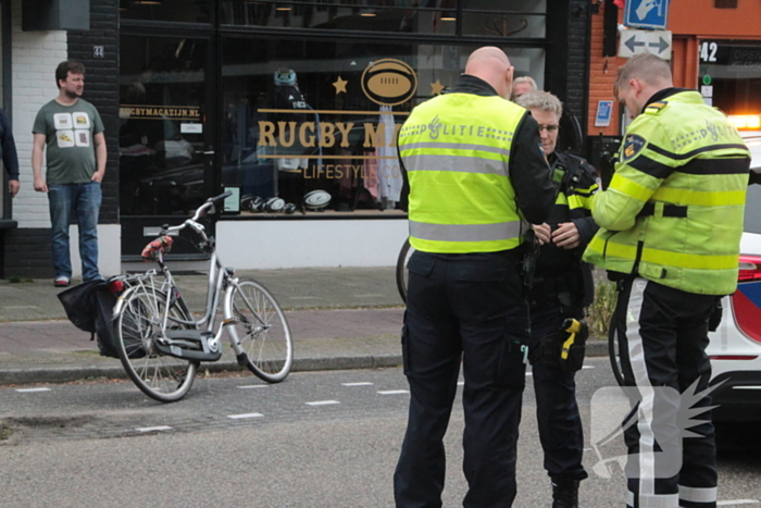 Fietser ernstig gewond bij botsing met auto