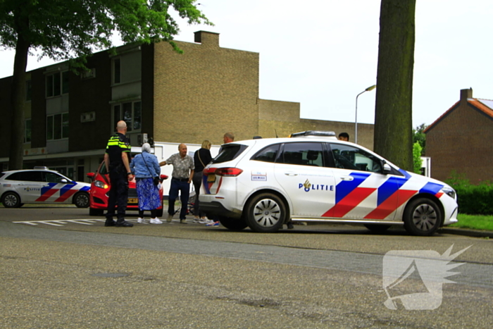 Fietser hard ten val na aanrijding met auto