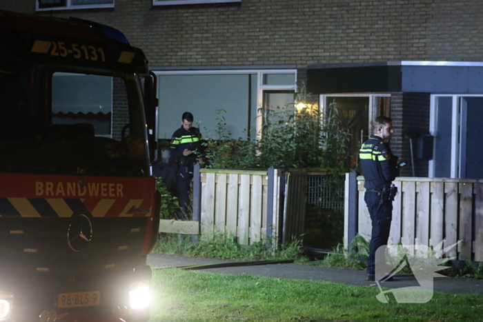 Barbecue spullen in schuur vliegen in brand