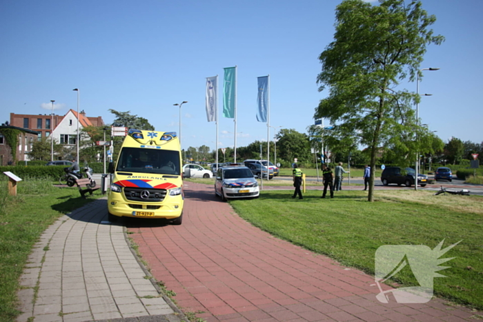 Weer een fietser aangereden op rotonde