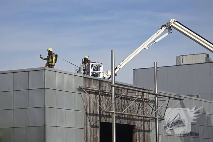 Bedrijf ontruimd door brand in bedrijfshal