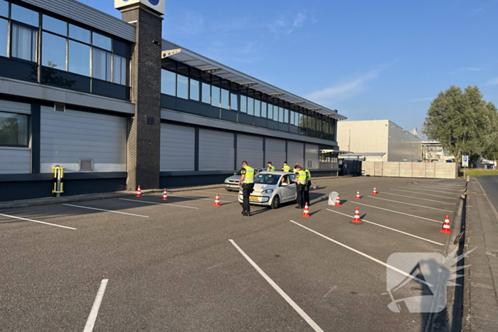 Politie houdt algemene voertuig controle