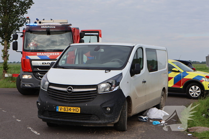 Wielrenner gewond bij botsing met bestebus