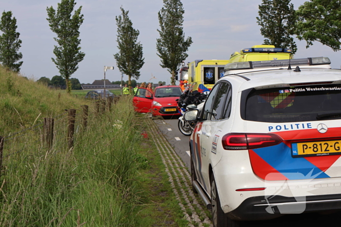 Wielrenner gewond bij botsing met bestebus