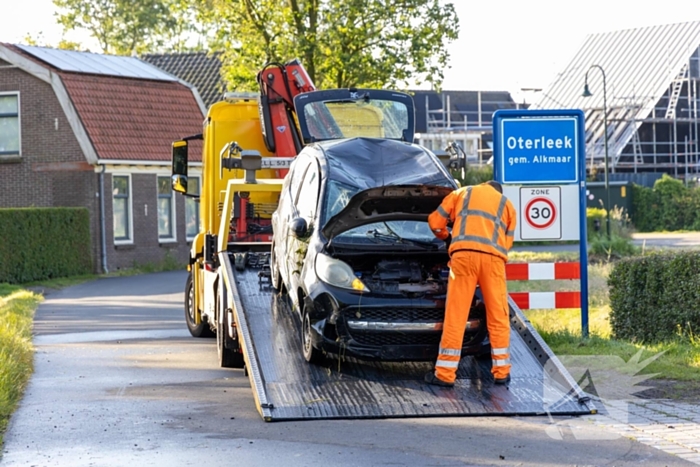 Automobilist raakt van de weg belandt in sloot