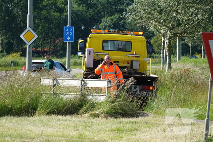 Camper klapt achterop personenauto