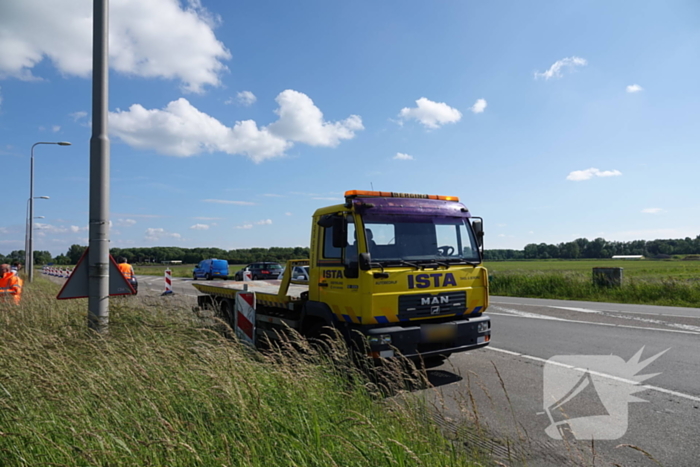 Camper klapt achterop personenauto