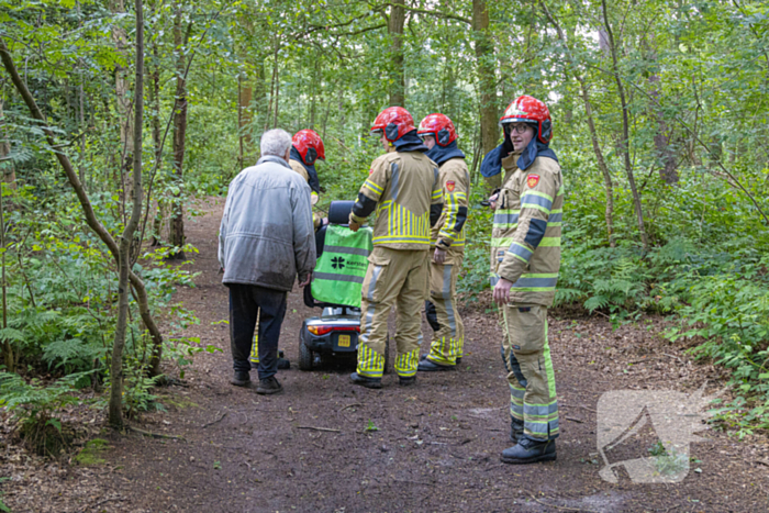 Brandweer schiet vastzittende scootmobieler te hulp