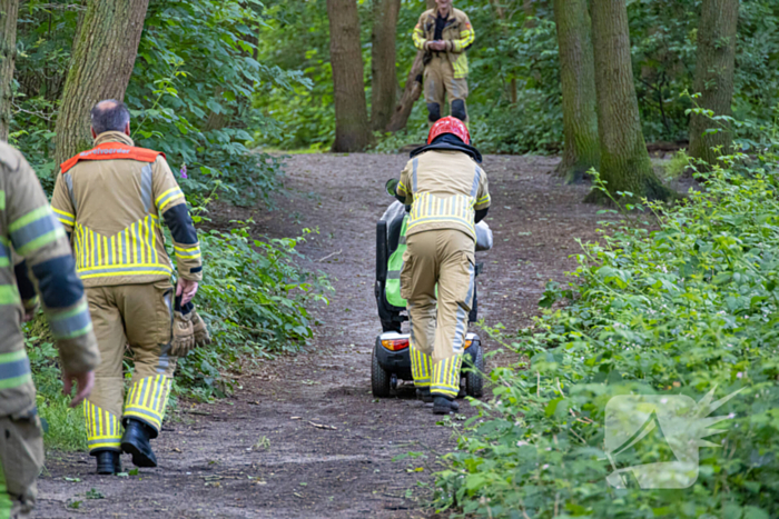 Brandweer schiet vastzittende scootmobieler te hulp