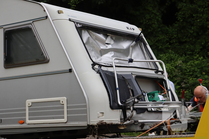 Auto verliest caravan