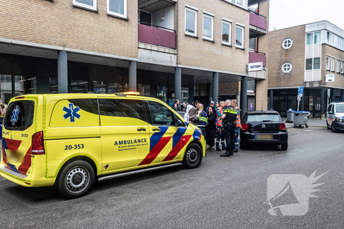 Motorrijder hard ten val na parkeeractie automobilist