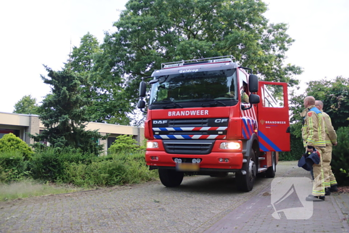 Brandweer verricht metingen na afgaan koolmonoxide melder