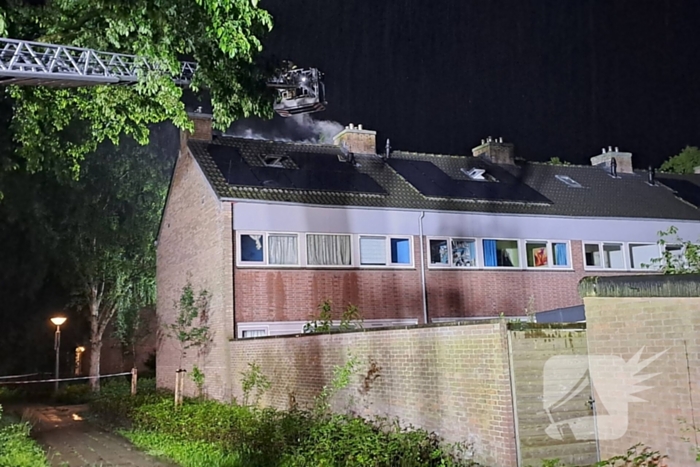 Brand op zolder van woonhuis