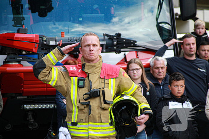 Brandweer herdenkt omgekomen collega's