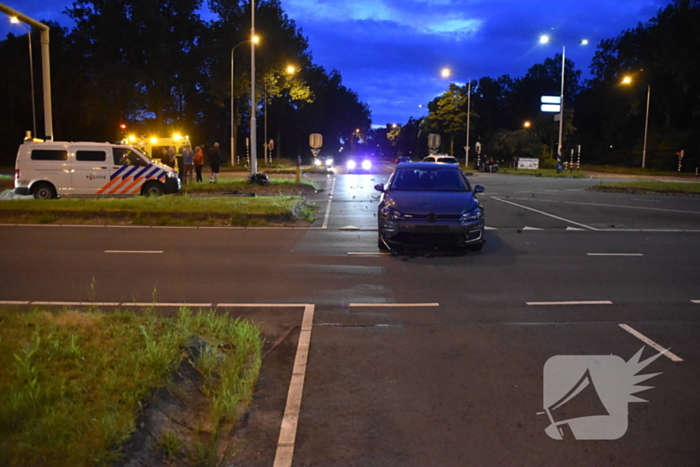 Brommerrijder gewond na frontale botsing met auto