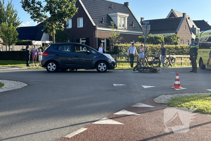 Brommerrijder geschept op kruising