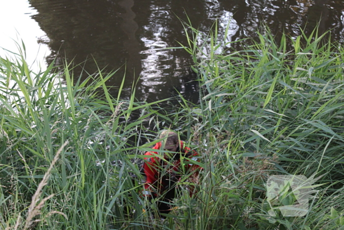 Motorrijder belandt met motor in kanaal