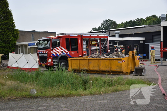 Gewonde bij brand in bedrijfshal