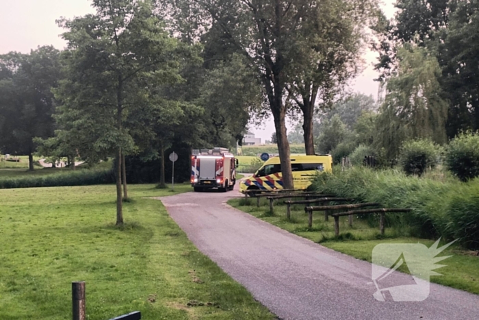 Veel hulpdiensten aanwezig voor incident op fietspad bij zwembad