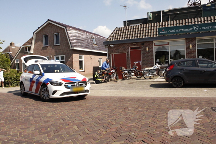 Twee personen gewond bij aanrijding met motor en scooter