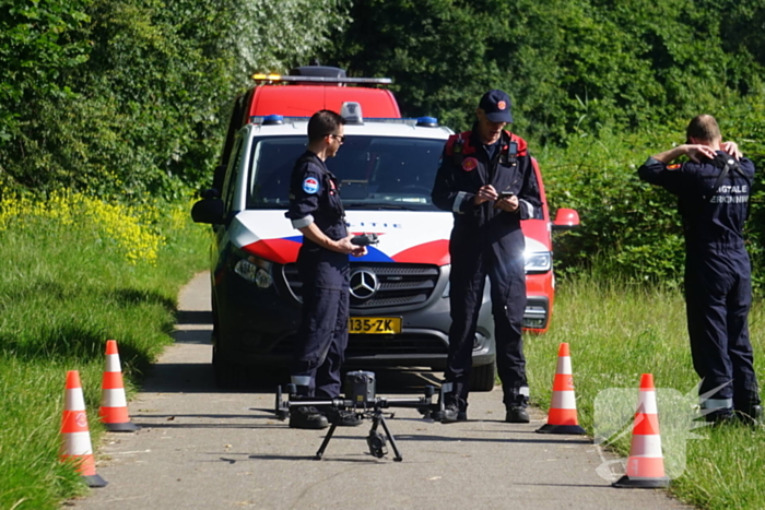 Kinderfiets aangetroffen bij steiger, hulpdiensten aanwezig