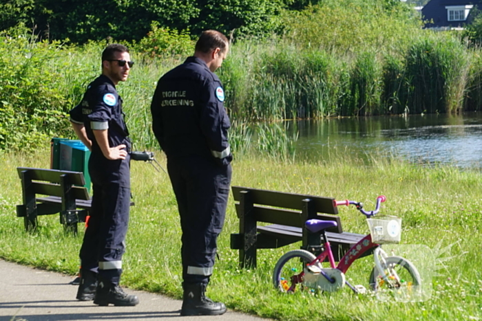 Kinderfiets aangetroffen bij steiger, hulpdiensten aanwezig