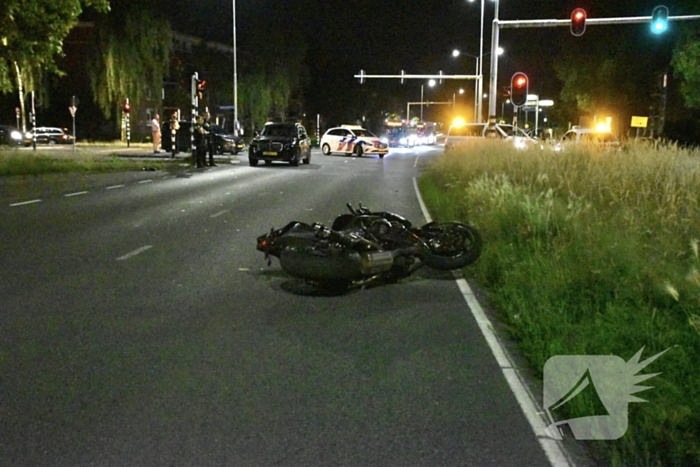 Motorrijder zwaargewond na ongeval met auto