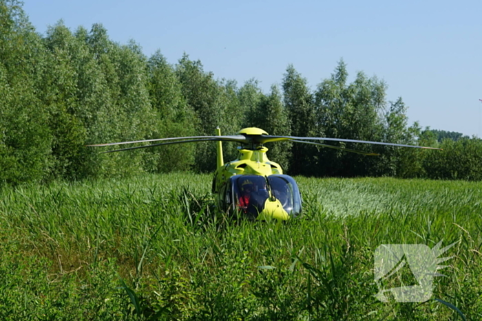 Traumahelikopter landt voor noodsituatie in Donckse velden