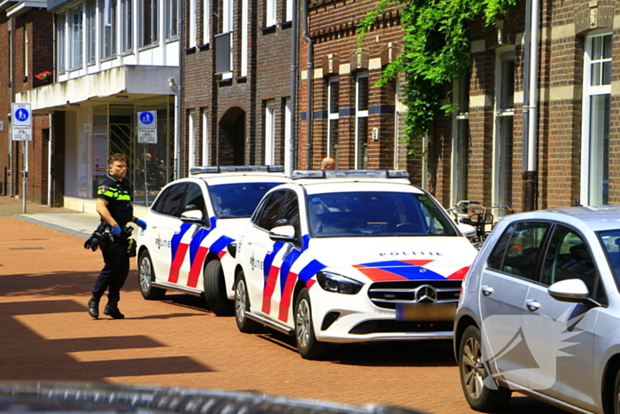 Persoon ernstig gewond na val van dak