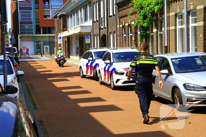 Persoon ernstig gewond na val van dak