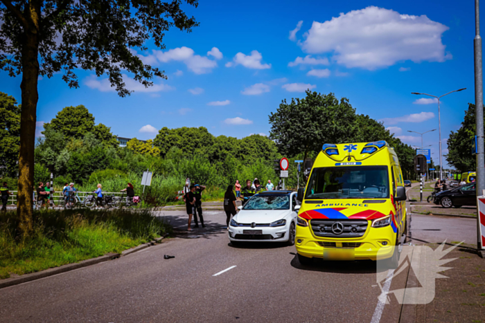 Fietser zwaargewond bij aanrijding