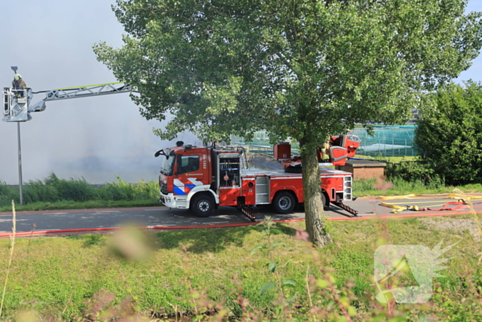 Zeer grote brand veroorzaakt veel rookontwikkeling