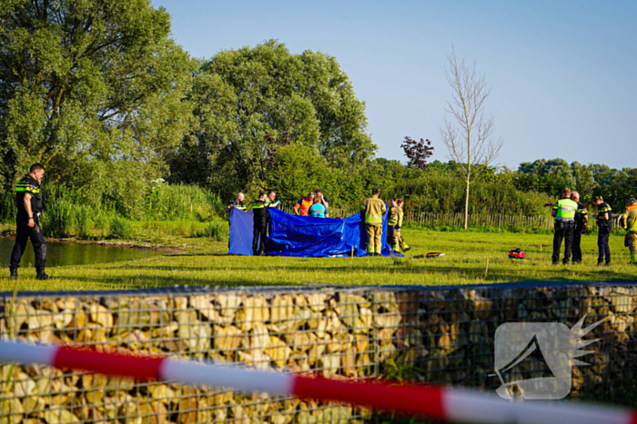 Omstander schiet drenkeling te hulp