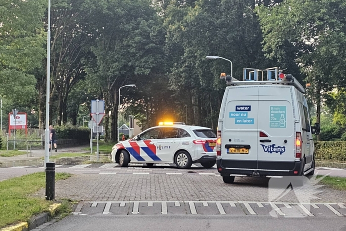 Straat afgesloten wegens grote waterlekkage