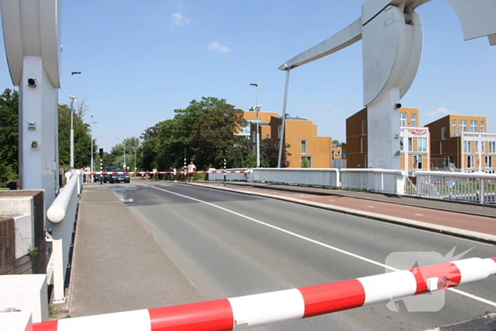 Vertraging nadat brug in storing staat