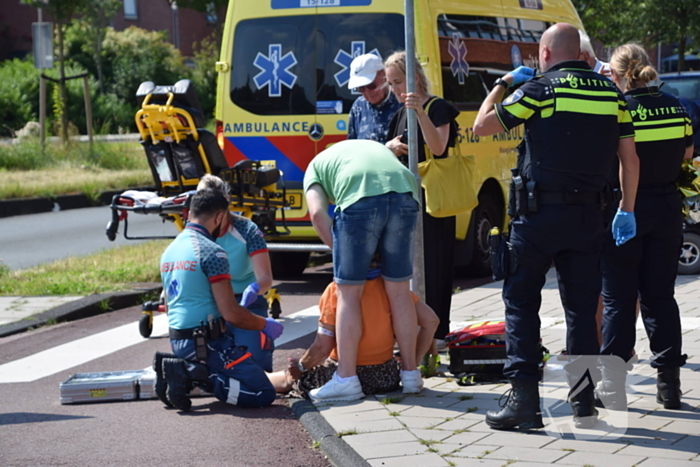 Fietsster gewond bij botsing met scootmobieler